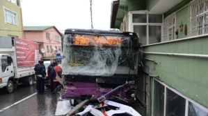 istanbul sarıyer otobüs kazası sevim paralı fürüye düzgün hayatını kaybetti 7