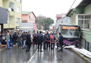 istanbul sarıyer otobüs kazası sevim paralı fürüye düzgün hayatını kaybetti